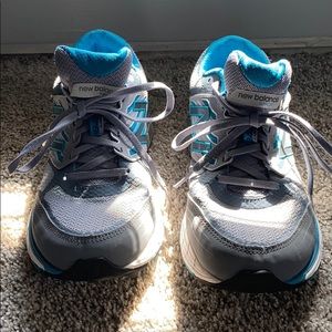 Barely used New Balance sneakers.